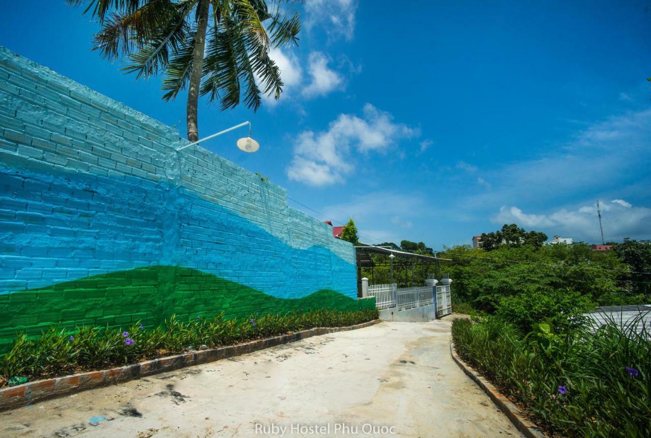 Ruby Phu Quoc Hostel Exterior foto