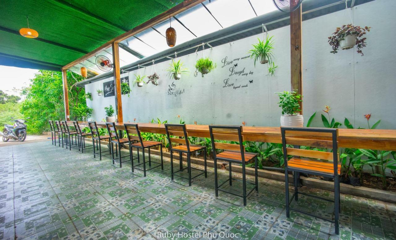 Ruby Phu Quoc Hostel Exterior foto