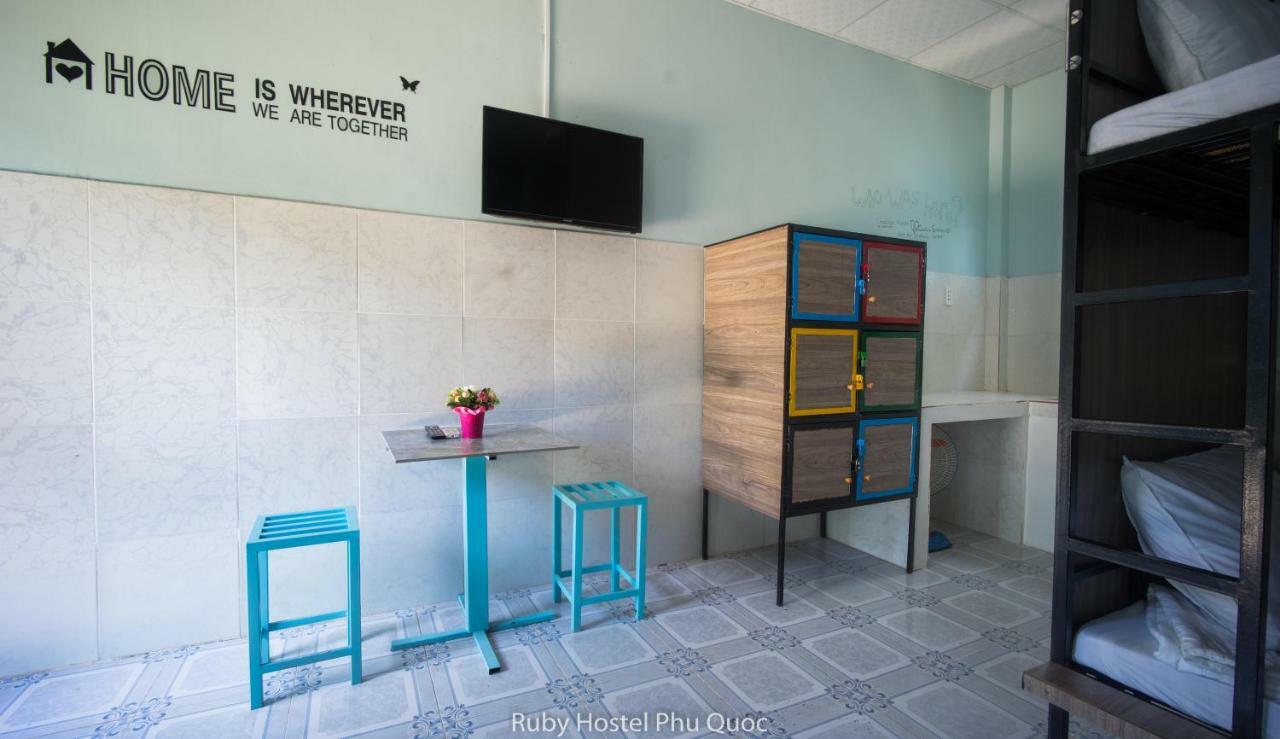 Ruby Phu Quoc Hostel Exterior foto