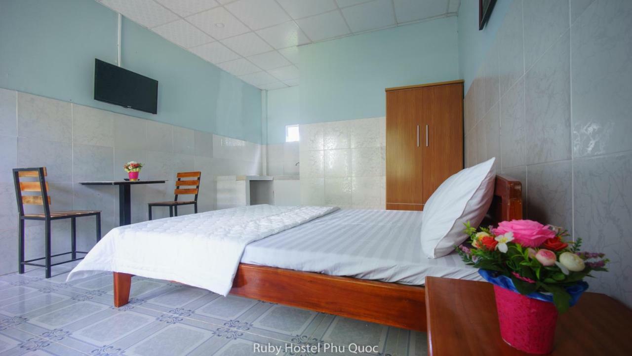 Ruby Phu Quoc Hostel Exterior foto